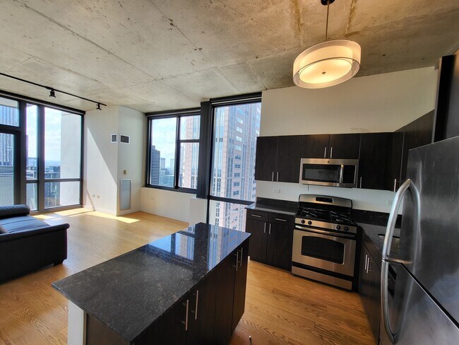 Foto del edificio - 235 W Van Buren St