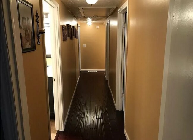 Foto del edificio - 1415 W 9th St