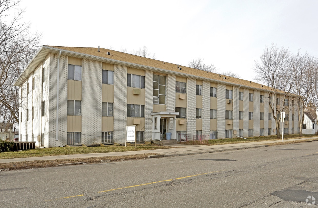 Como Dale Apartments Saint Paul, MN