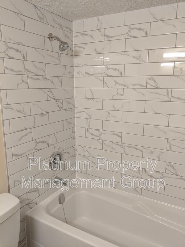 Photo du bâtiment - 322-326 6 Ave NE