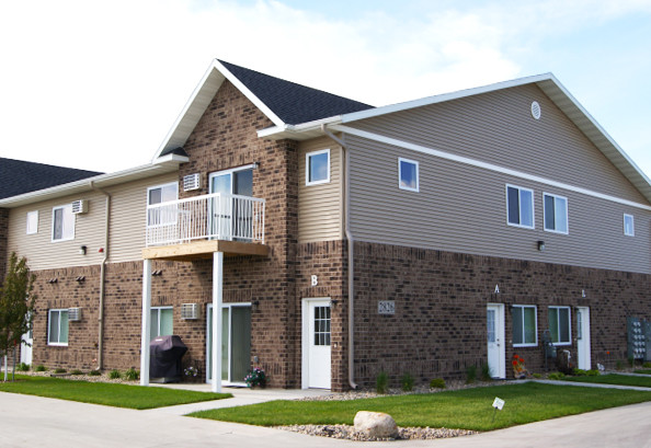 Exterior - Stonebridge Villa Apartments & Townhomes