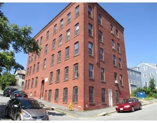 Primary Photo - 24 Charlton St