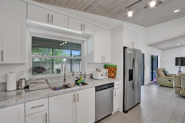 Foto del edificio - 7471 NW 35th Ct