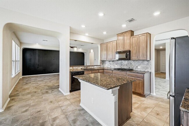 Building Photo - 7904 Gato Ln