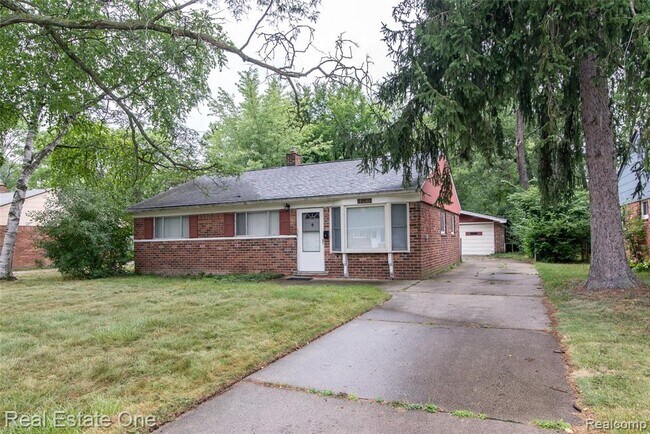 Building Photo - 28051 Stuart Ave