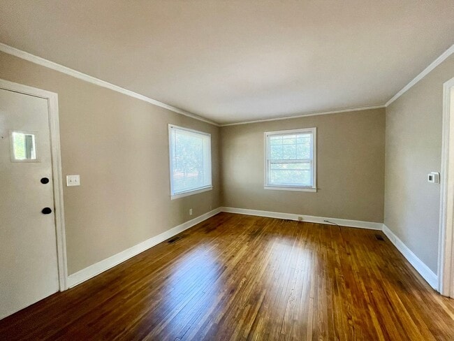 Building Photo - Rosewood