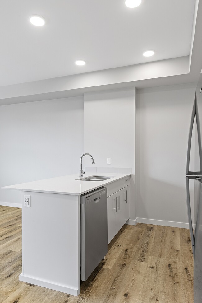 Building Photo - Marakai - Corporate