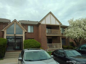 Building Photo - 15765 Balfour Dr