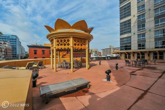 Foto del edificio - 777 7th St NW