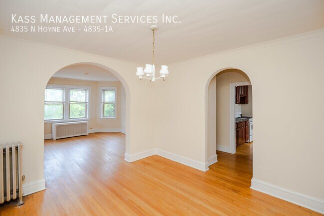 Foto del edificio - 4835 N Hoyne Ave