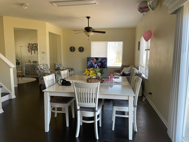 Foto del edificio - 958 Shoreline Dr