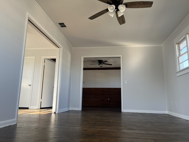 Building Photo - 2717 S Fletcher Ave