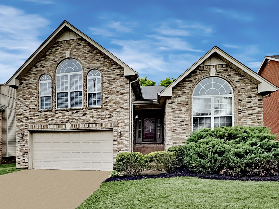 7124 Smokey Hill Road House Rental in Antioch, TN