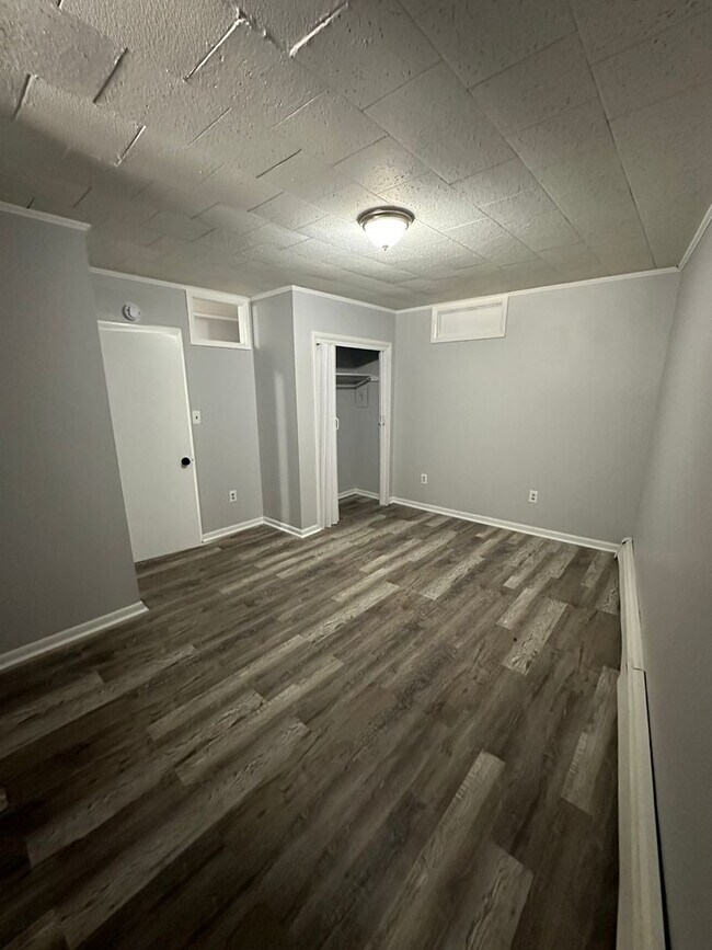 Foto del edificio - 1 bed/1 bath apartment available. 1st Floor