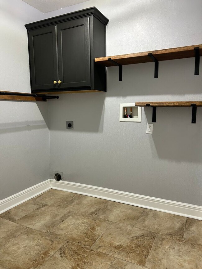 Foto del edificio - Large Beautiful Home!