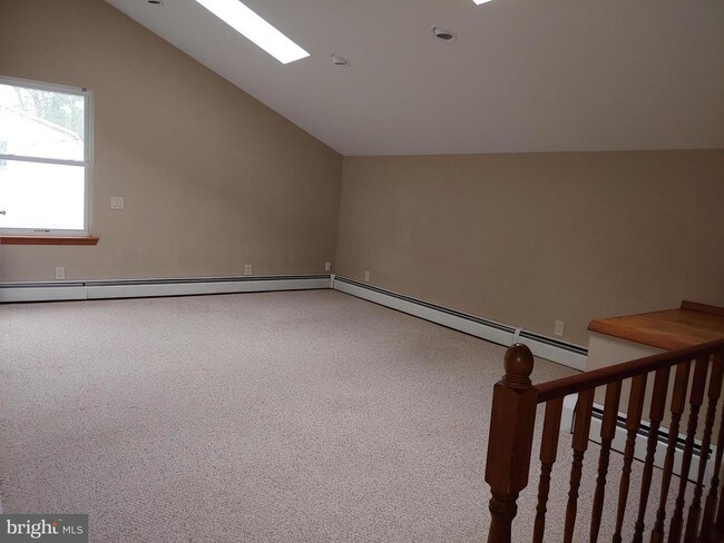 Foto del edificio - 5585 Stoney Hill Rd