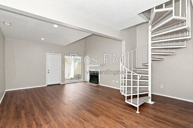 Building Photo - 14140 Haymeadow Dr