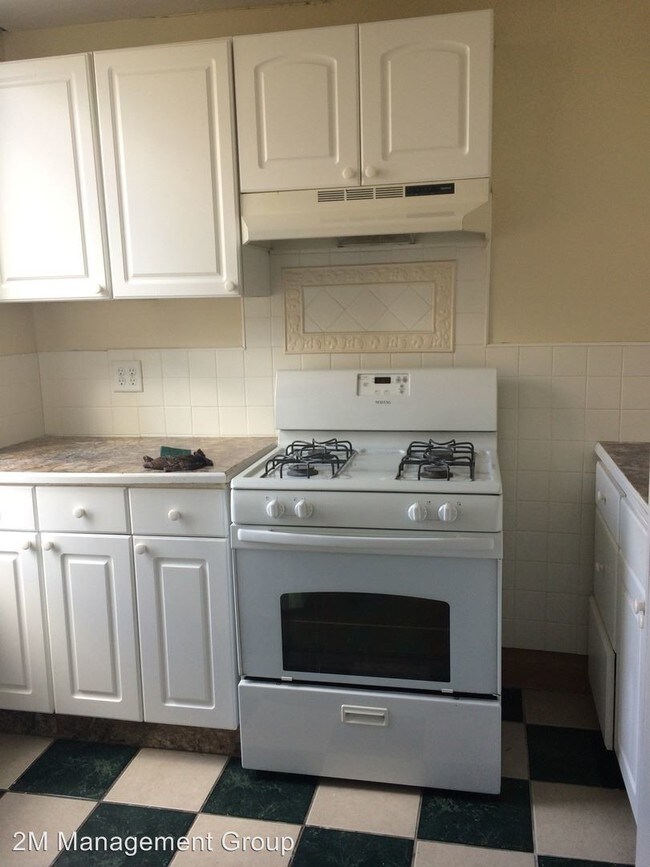 Building Photo - 72 Greenbush St