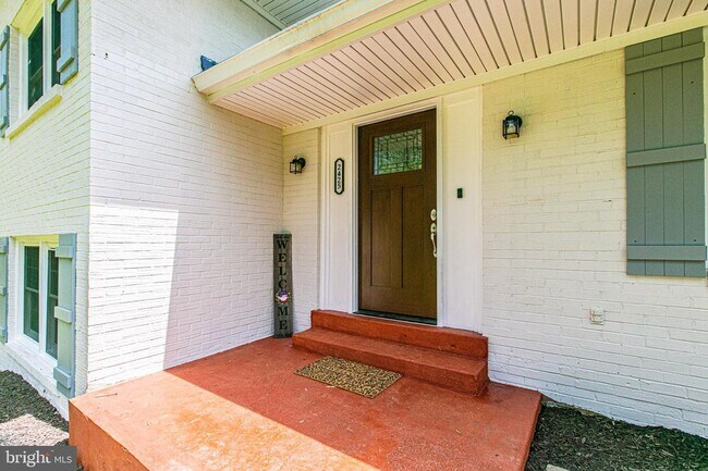 Building Photo - 2425 Hunter Mill Rd