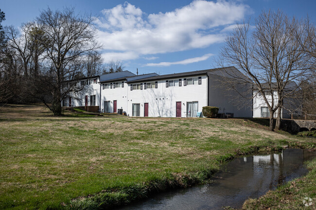 Building Photo - Brookwood Apartments