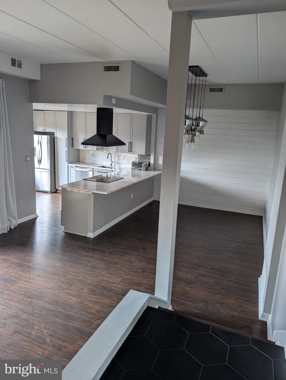 Foto del edificio - 114 Roberts Ln