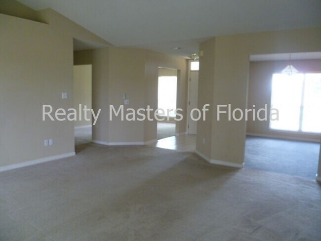 Building Photo - 802 Sea Oats Dr