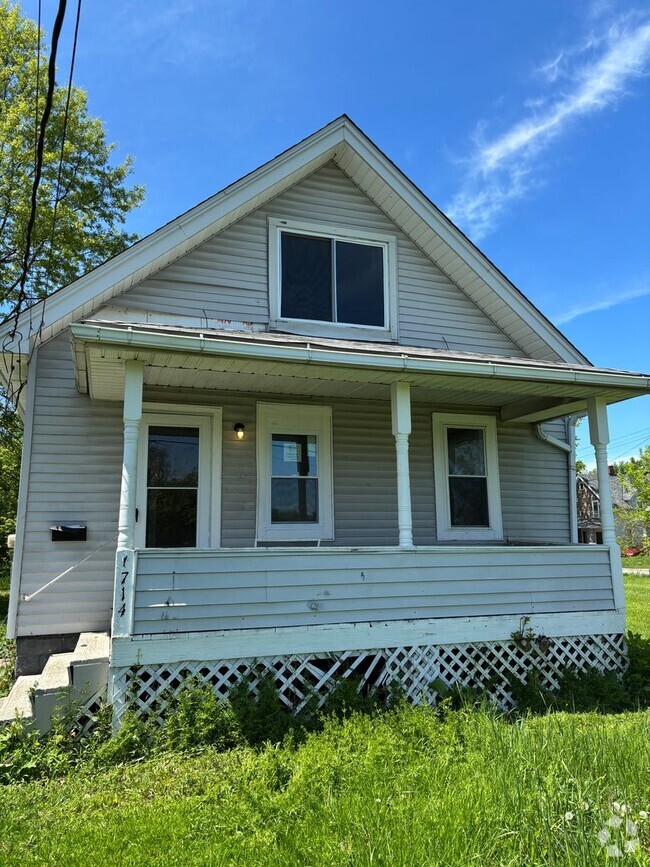 Building Photo - 1714 Long Ave