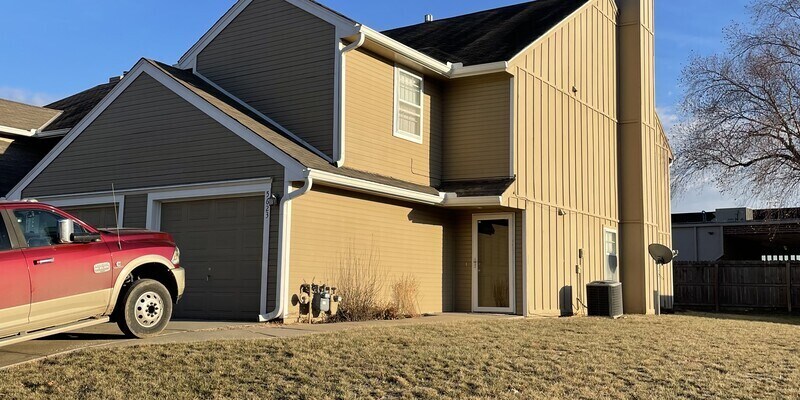 Foto principal - 5617-5623 NW 66th Terrace