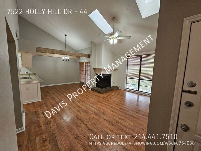 Foto del edificio - 7522 Holly Hill Dr