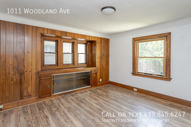 Building Photo - 1011 Woodland Ave