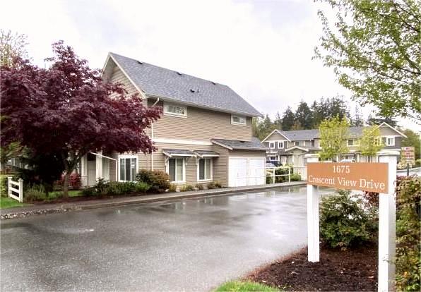 Building Photo - 1675 Crescent View Dr