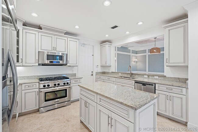 Building Photo - 13629 Treasure Cove Cir