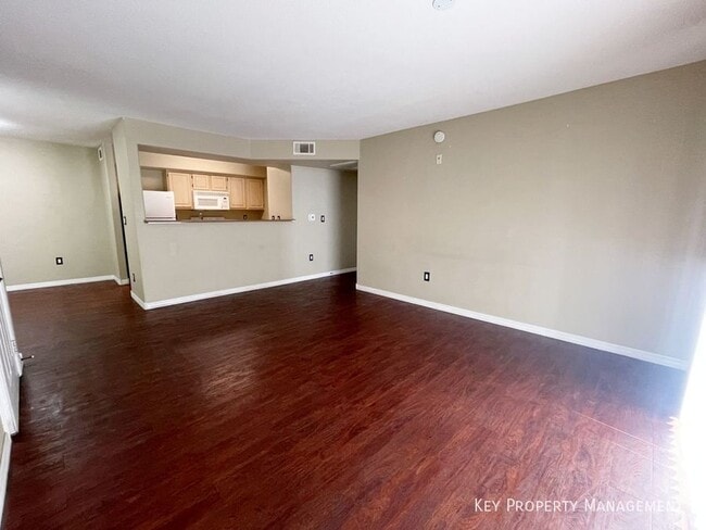Foto del edificio - 555 E Silverado Ranch Blvd
