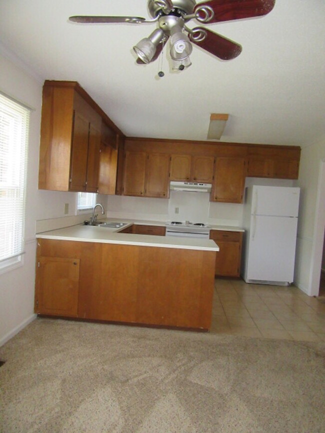Building Photo - 643 Lancer Dr Concord, NC 28027