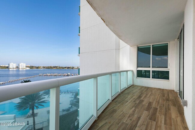 Foto del edificio - 231 Riverside Dr