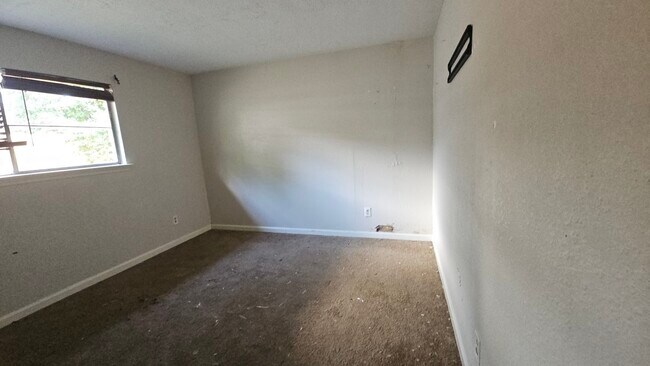 Building Photo - 8710 Parkway Forest Dr