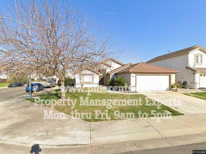 Primary Photo - 1139 Woodburry Ln