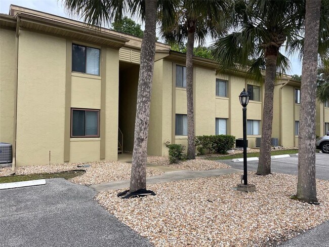 Building Photo - 104 Palm Coast Pkwy NE