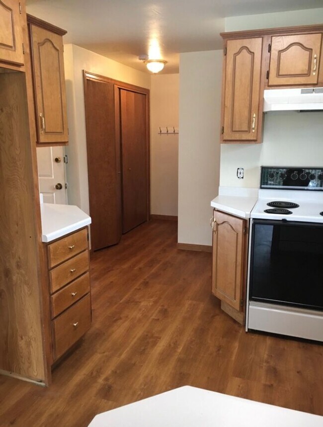 Foto del edificio - 3 Bed 2 Bath Duplex