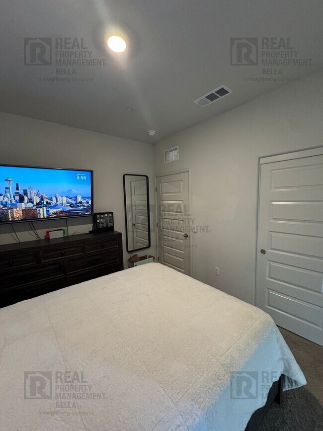 Foto del edificio - Modern 4-Bedroom Condo with Prime Temecula...