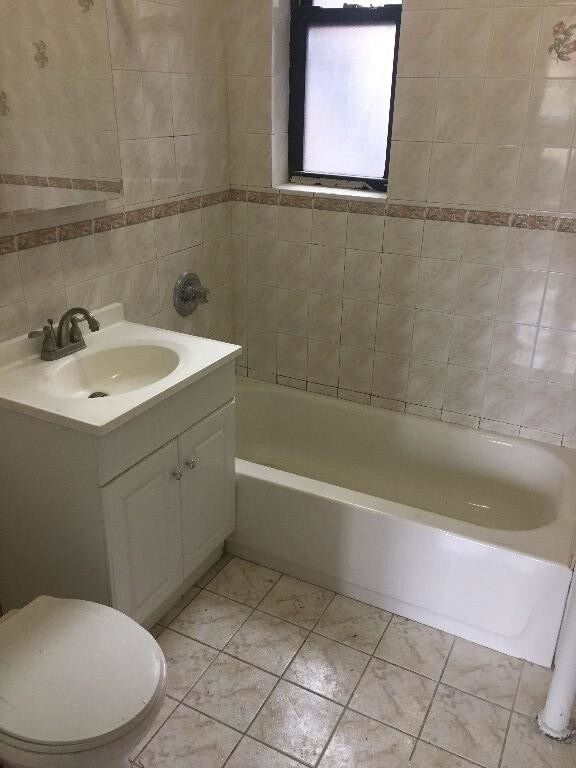 Foto del edificio - 848 E 28th St