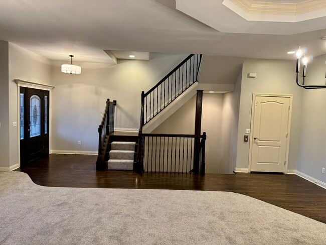 Photo - 512 S Grand Ave Apartment