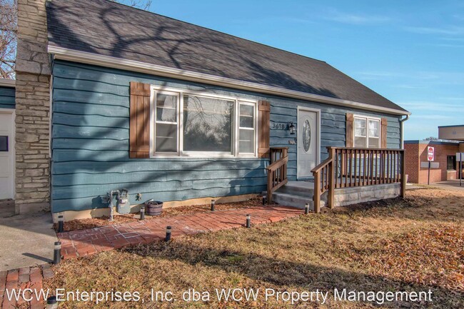 Foto del edificio - 4 br, 2 bath House - 3618 SW 10th Ave.