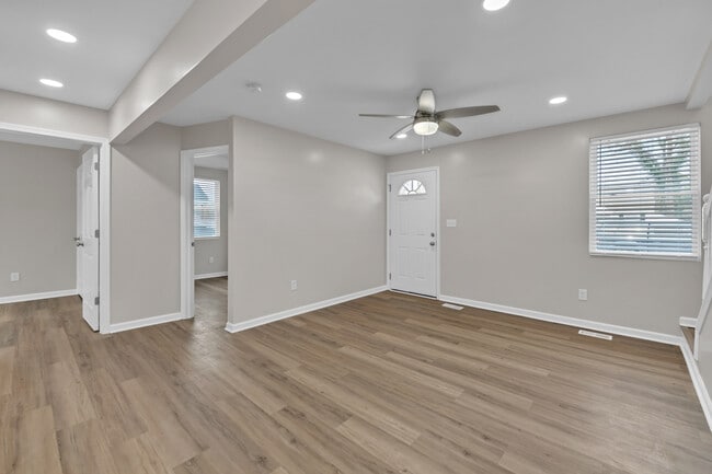 Building Photo - 8 E Preston St