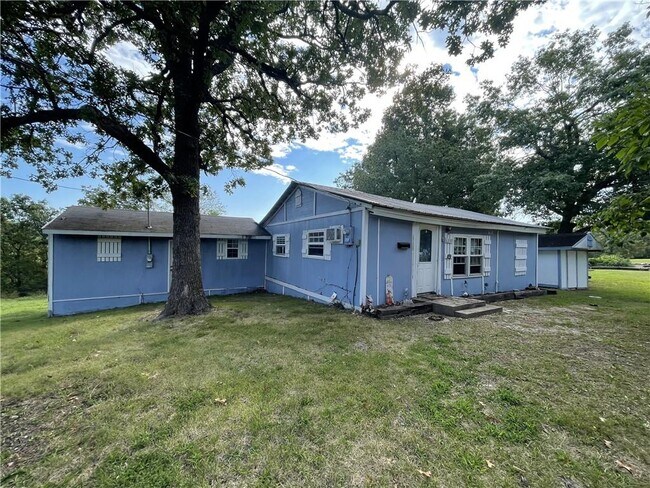 Building Photo - 6231 Zinc Rd