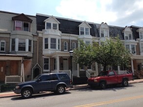 Building Photo - 642 W Princess St
