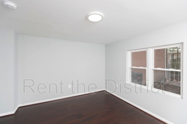 Building Photo - 4707 Bass Pl SE