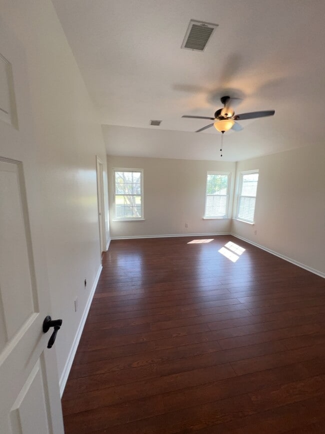 Building Photo - 8826 Burleson Ct