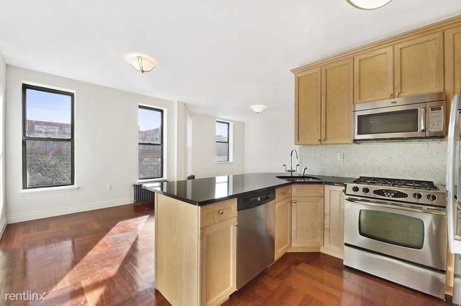 Primary Photo - 601 W 137th St