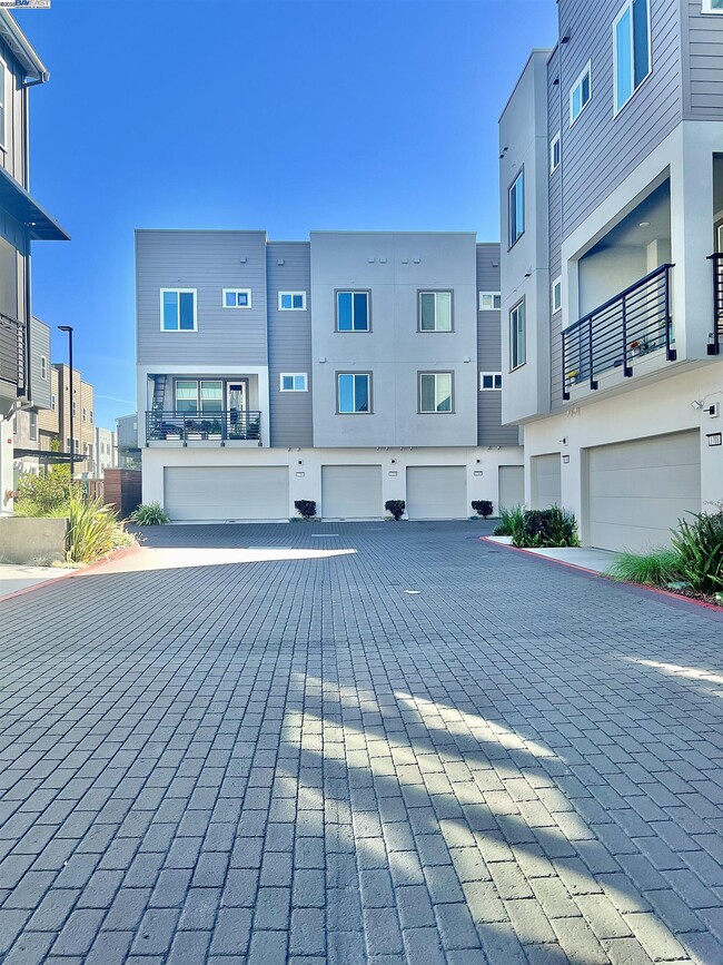 Building Photo - 1712 17th St